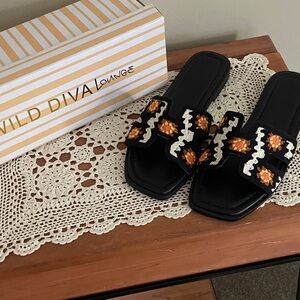 NIB-DIVA Lounge Black Slide Sandals with Orange & Yellow Embroidery